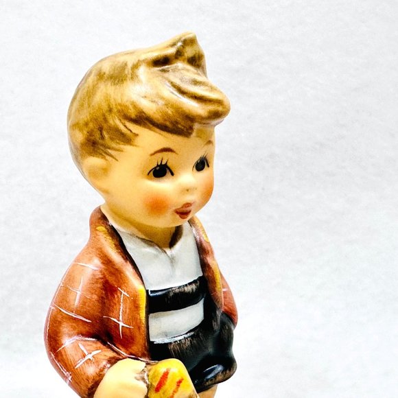 Goebel Hummel "Windy Wishes" #2079/B (2003) First Issue - TMK8 - Picture 5 of 13